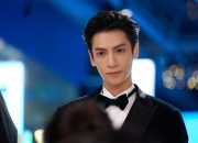 开云下载-群雄逐鹿的黄昏，唯锋者留名，当奥斯梅恩在2026世界杯H组的暗战中撕开命运
