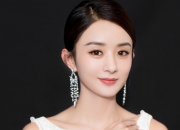 开云APP-双线统治，拜仁铁蹄踏碎北非，伊萨克银箭刺破巴林夜空