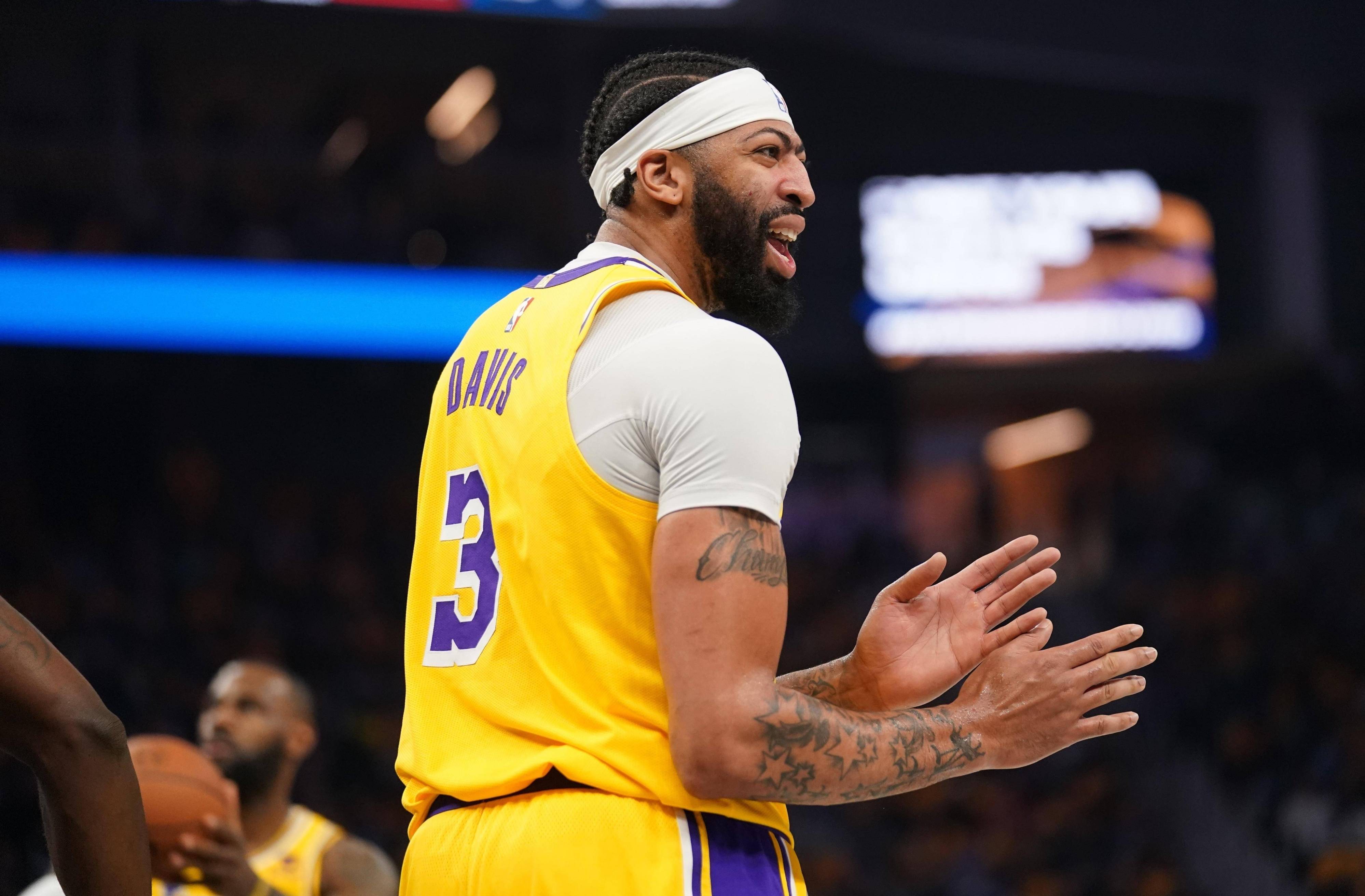 关于雄鹿战胜爵士，领先优势创下历史记录！的信息