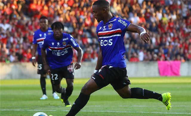 摩纳哥客场击败第戎，豪取三分的简单介绍