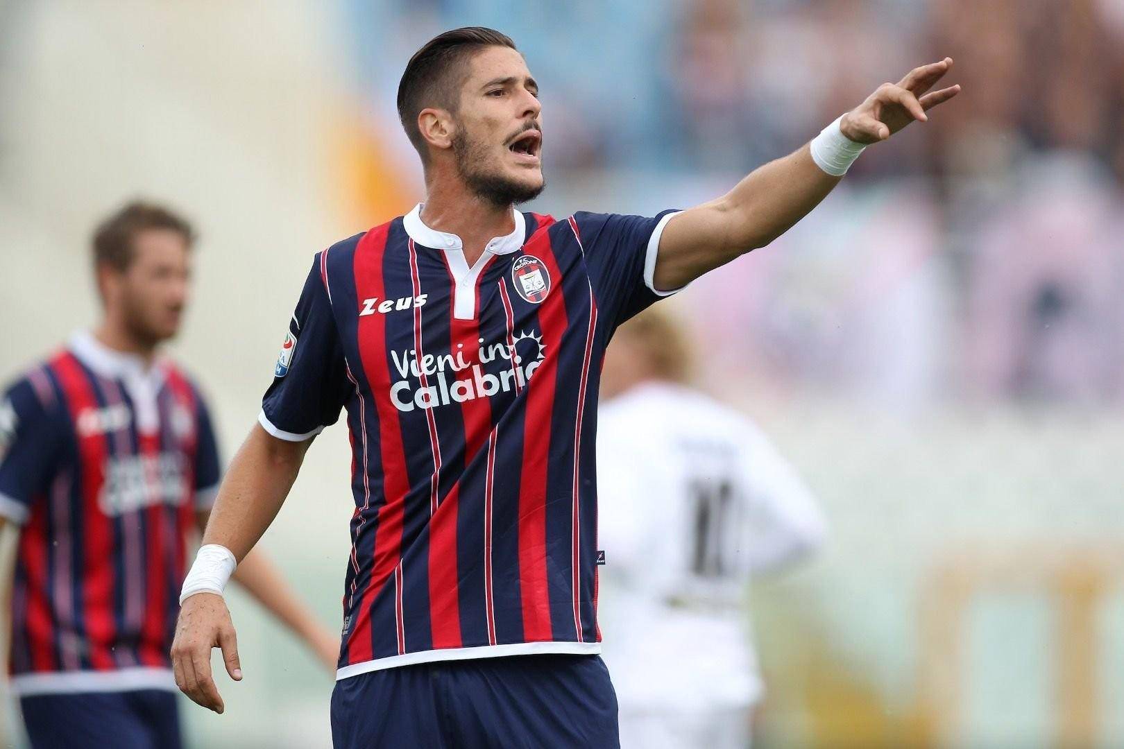 关于热那亚逆转克罗托内，主队气势高涨的信息