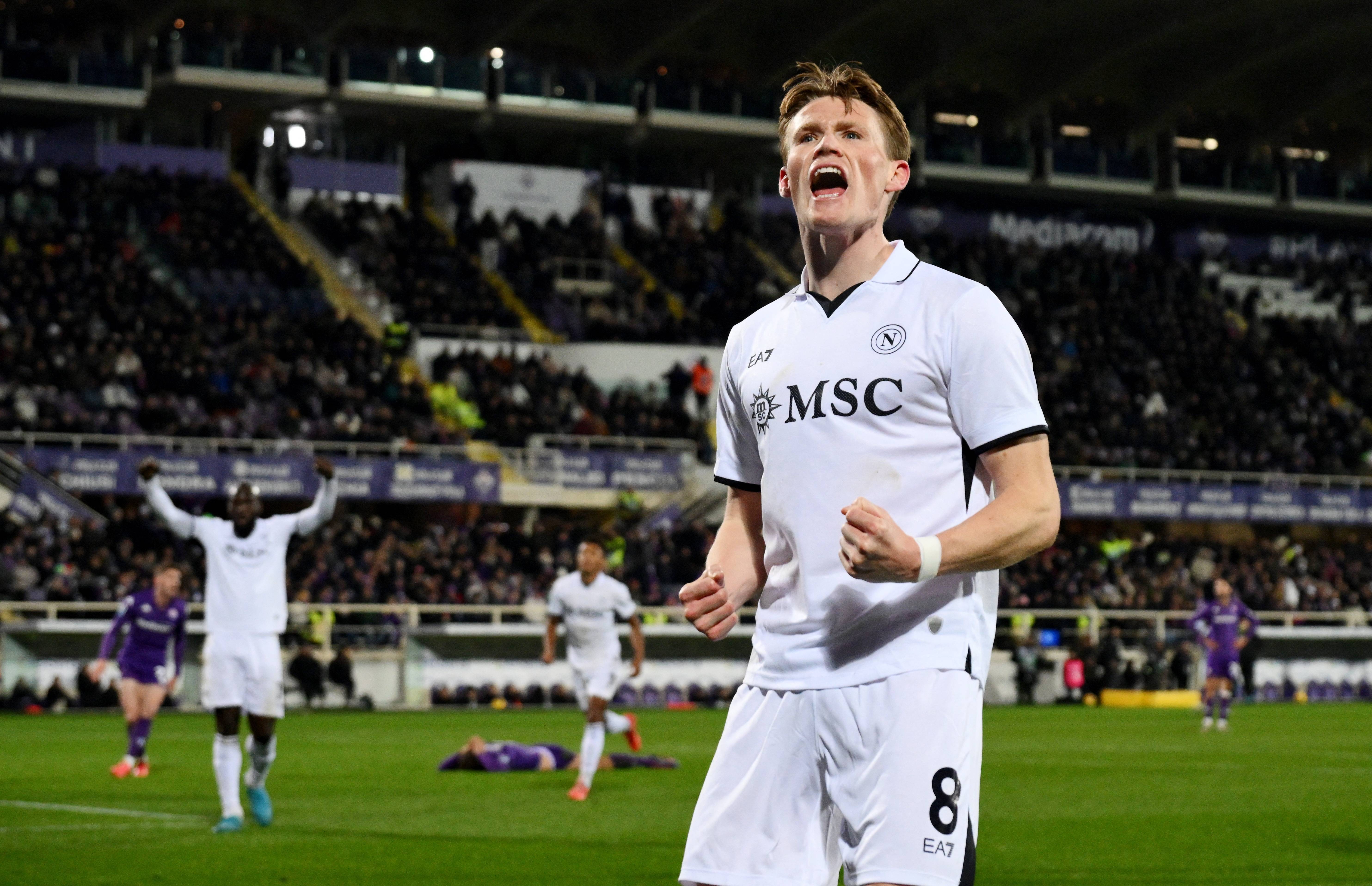 那不勒斯门将神勇扑出点球,助球队逃过一劫的简单介绍 那不勒斯门将神勇扑出点球,助球队逃过一劫的简单介绍