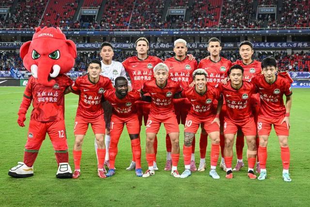 河南嵩山龙门队客场大胜青岛黄海,保持领先的简单介绍 河南嵩山龙门队客场大胜青岛黄海,保持领先的简单介绍