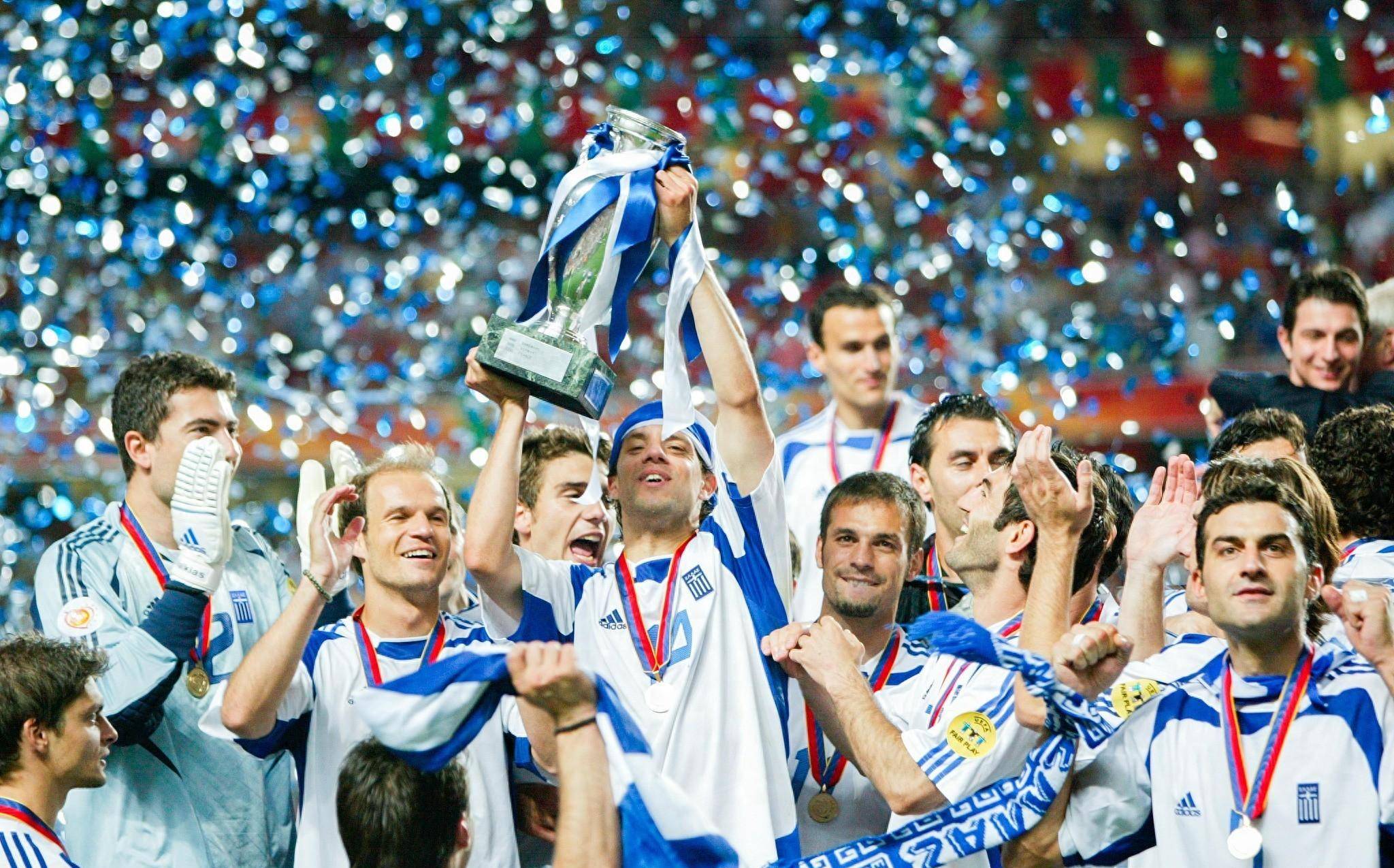 捷克队在全球足球赛事中夺魁 捷克队在全球足球赛事中夺魁