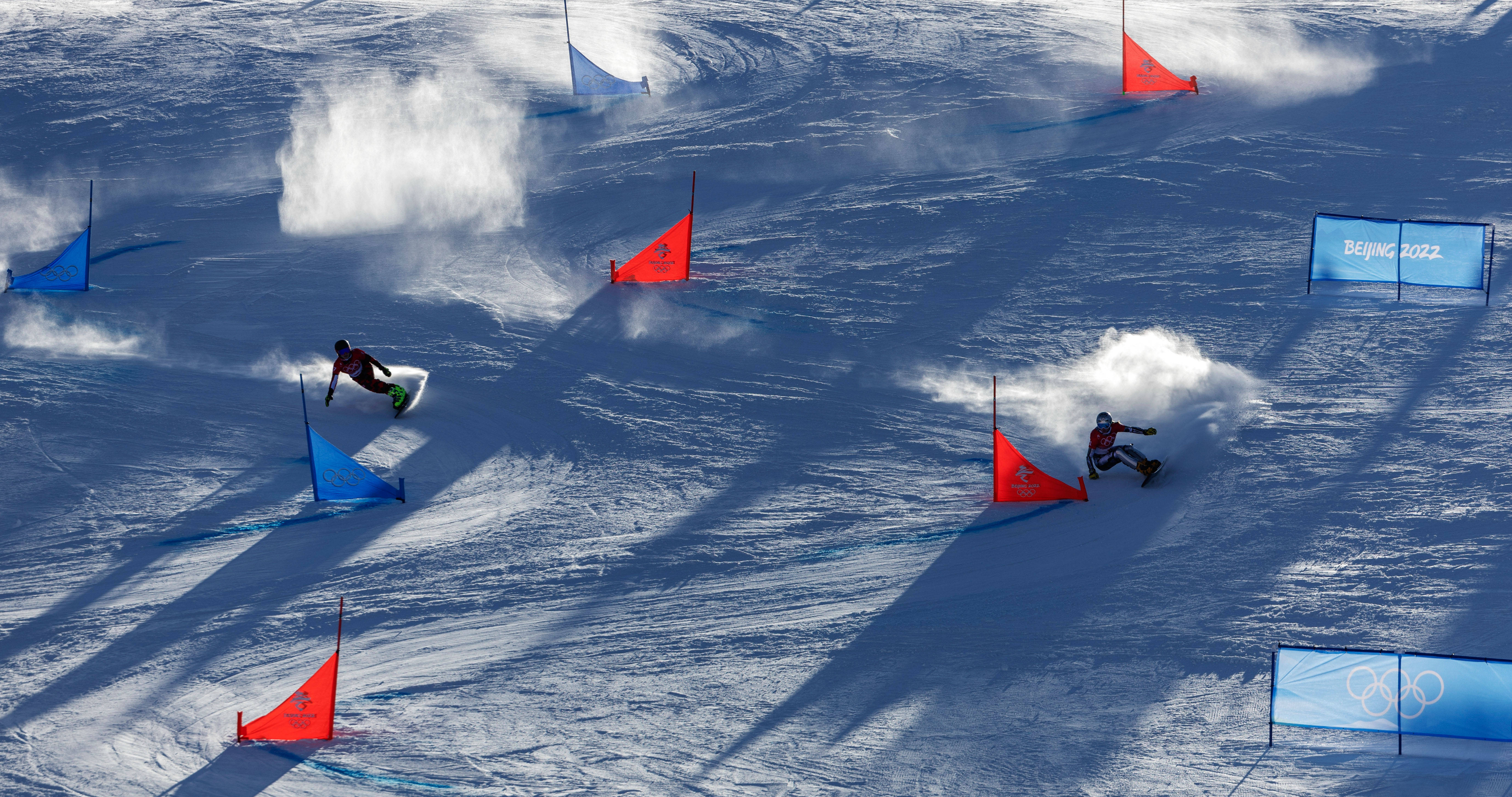 奥地利单板滑雪选手夺冠,飞驰冰雪 奥地利单板滑雪选手夺冠,飞驰冰雪