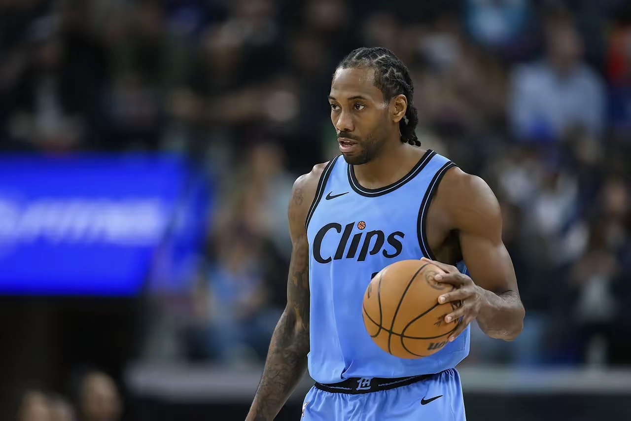 辽宁队完胜雷霆,伦纳德状态火热 辽宁队完胜雷霆,伦纳德状态火热