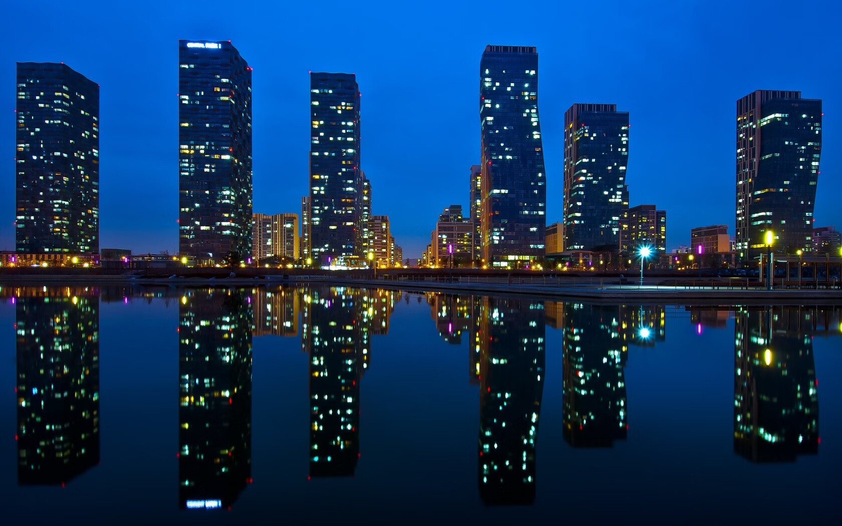 足球新势力破壁！加拿大黄金一代碾压那不勒斯，世界杯格局生变