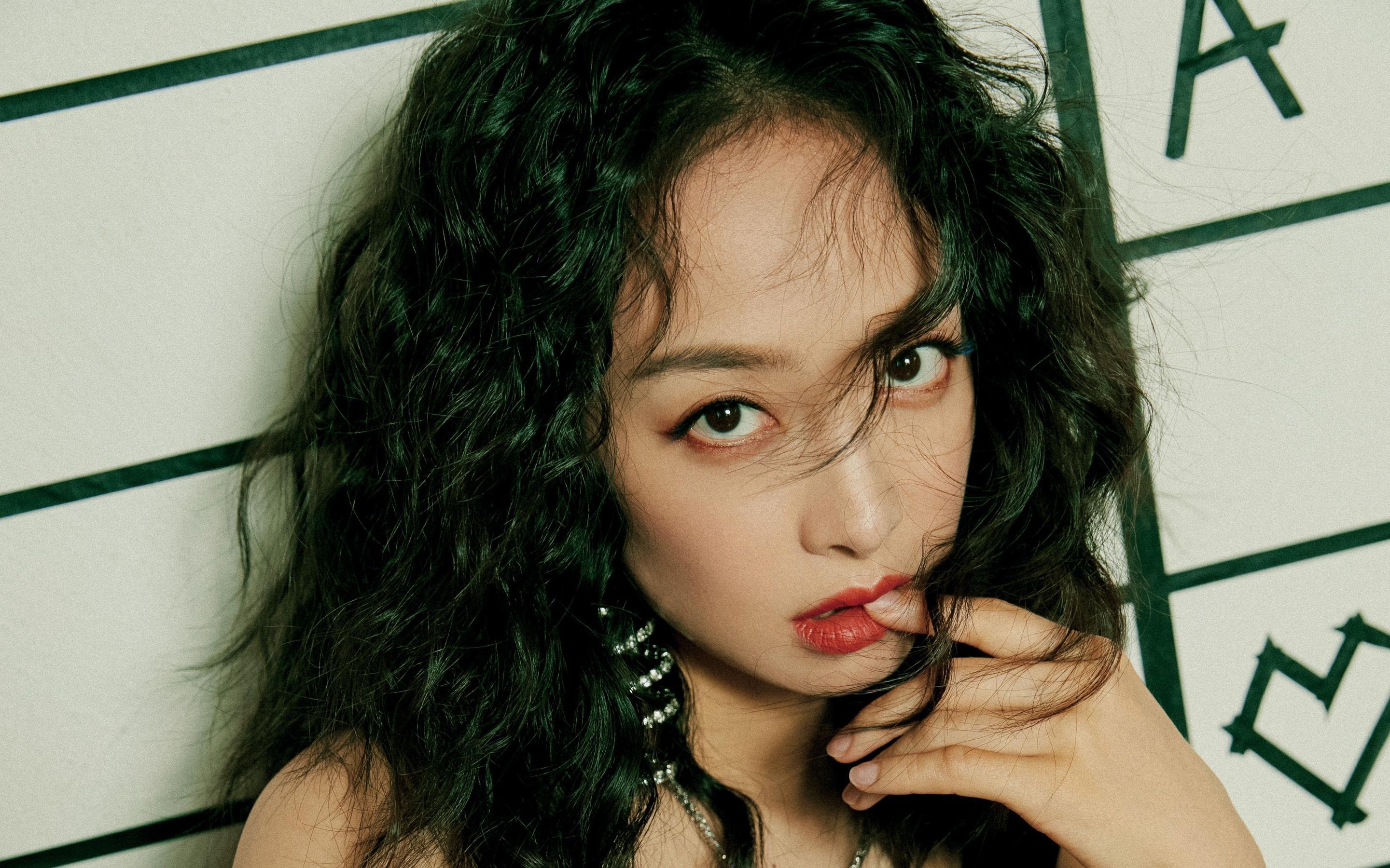 唯一的答案,两种战斗,一种王座