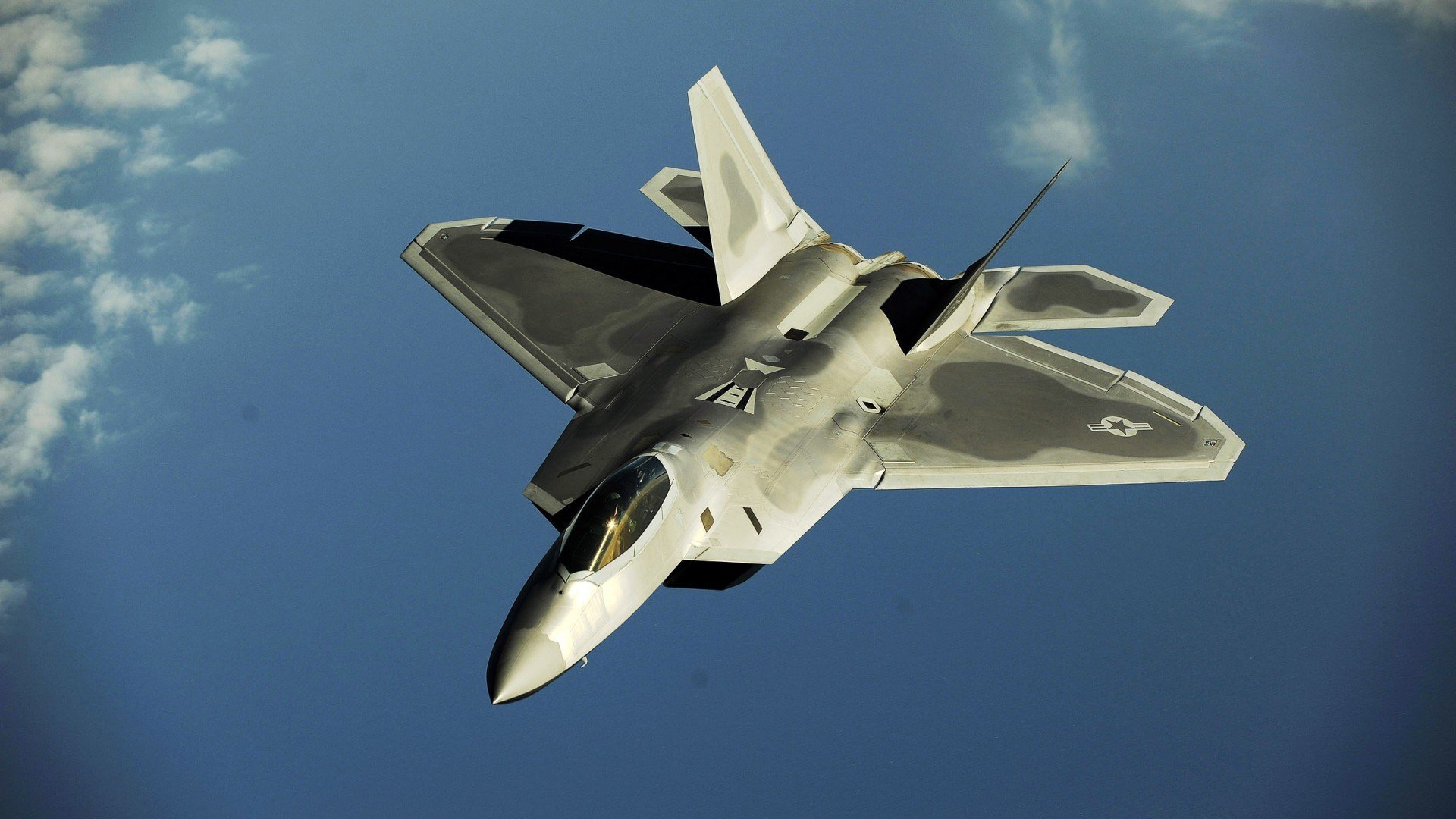 夜幕下的统治者，当巴林沙漠见证新王加冕