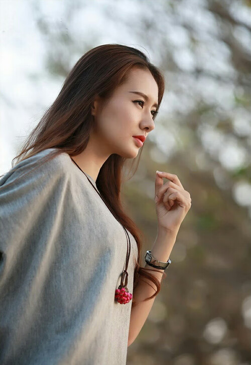 冰与火之战，湖人窒息防守终结篮网，恩比德逆境重压轰出王者数据