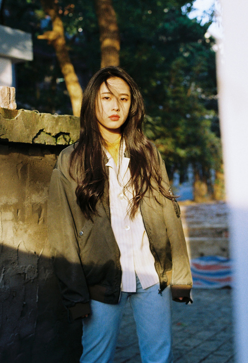 赛车的轰鸣与绝杀的呼号,F1揭幕战之夜与欧文的舞台哲学