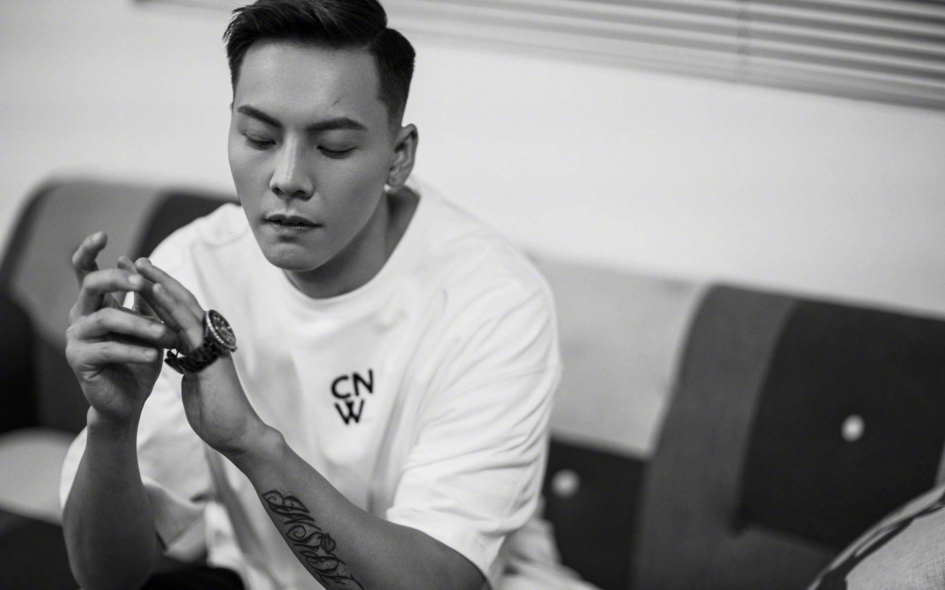 基于此，我为你扩展思维，构思了一个更有张力的标题，并撰写了相应的文章